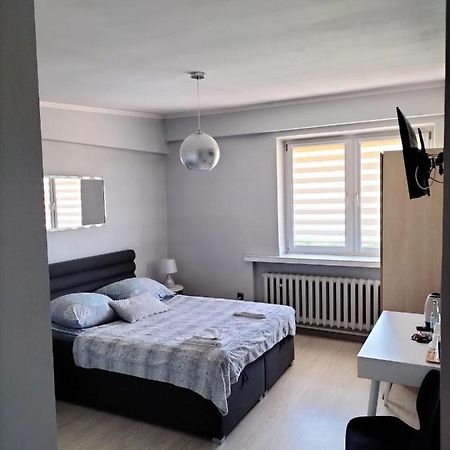 Restauracja Pod Jablonia Hotel Lacko Bagian luar foto